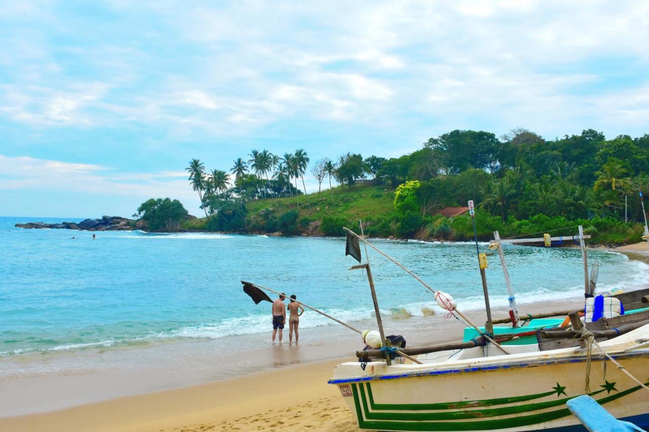 Anb Surf View Hotel Tangalle Exterior photo
