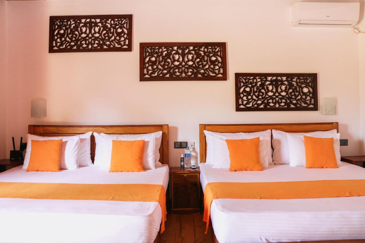 Anb Surf View Hotel Tangalle Exterior photo