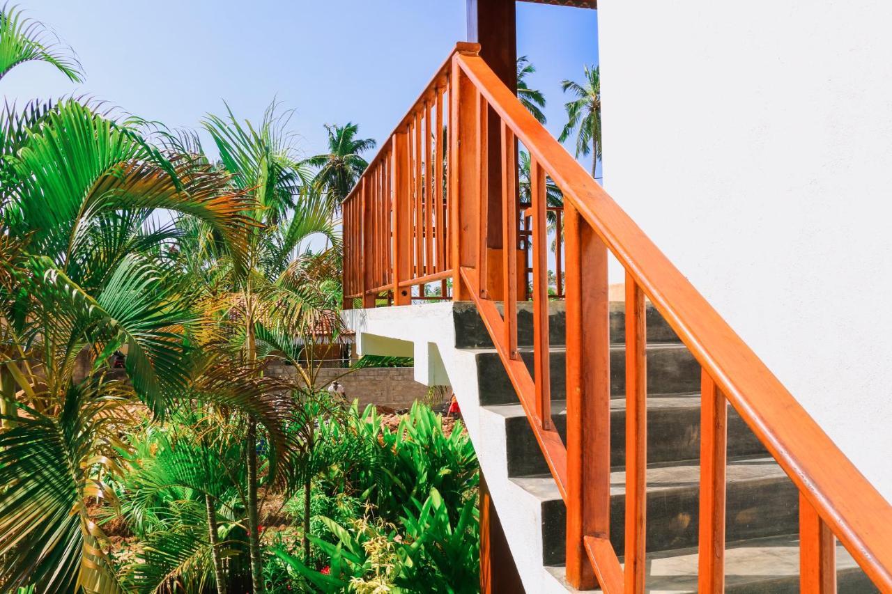 Anb Surf View Hotel Tangalle Exterior photo