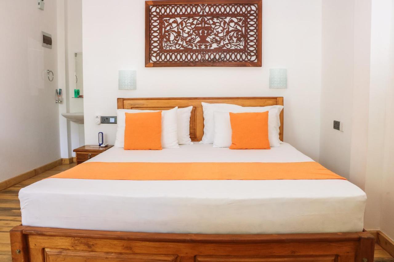 Anb Surf View Hotel Tangalle Exterior photo