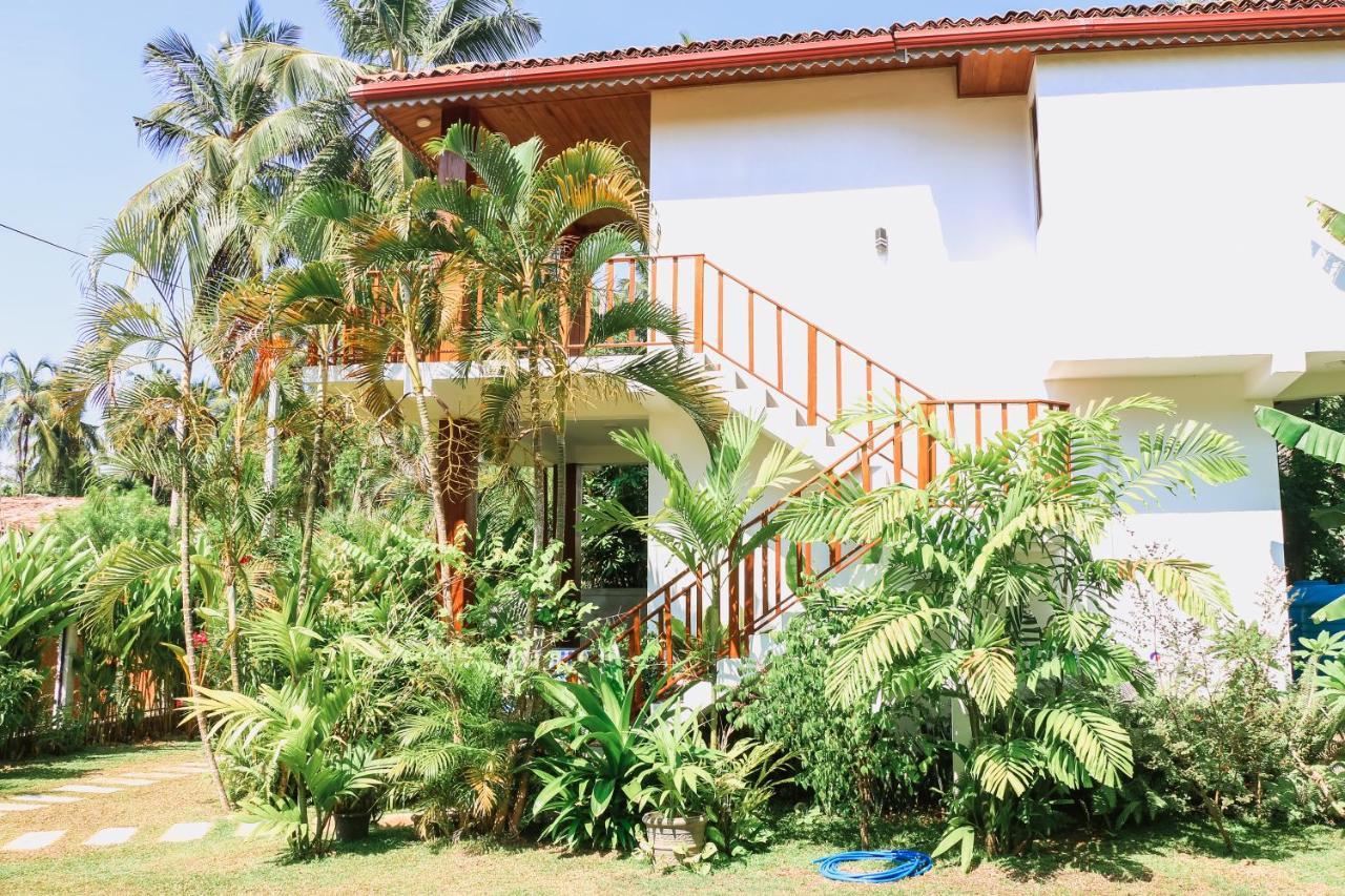 Anb Surf View Hotel Tangalle Exterior photo