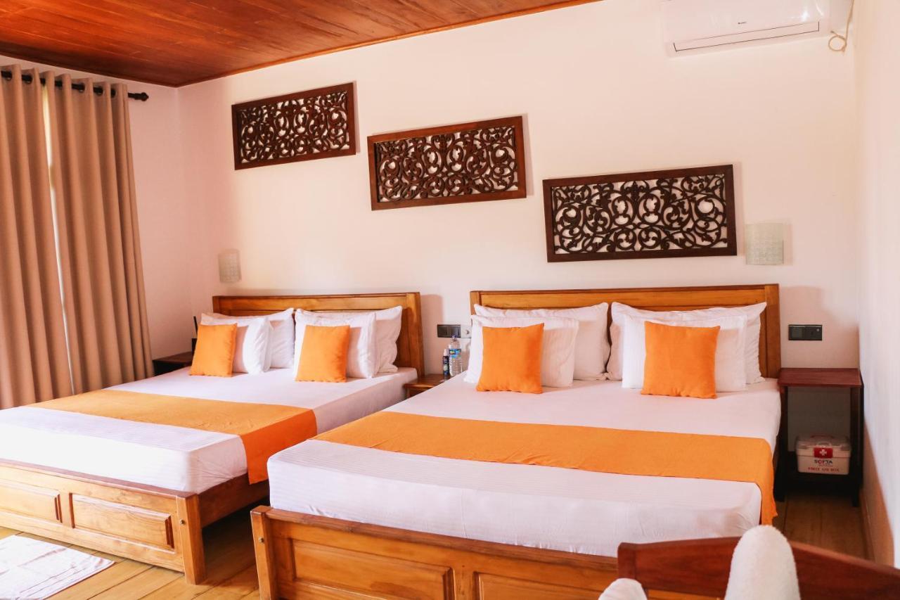 Anb Surf View Hotel Tangalle Exterior photo