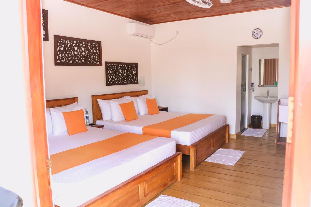 Anb Surf View Hotel Tangalle Exterior photo
