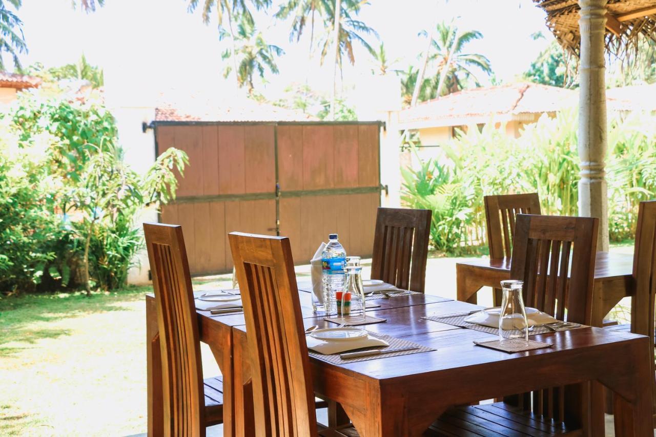Anb Surf View Hotel Tangalle Exterior photo