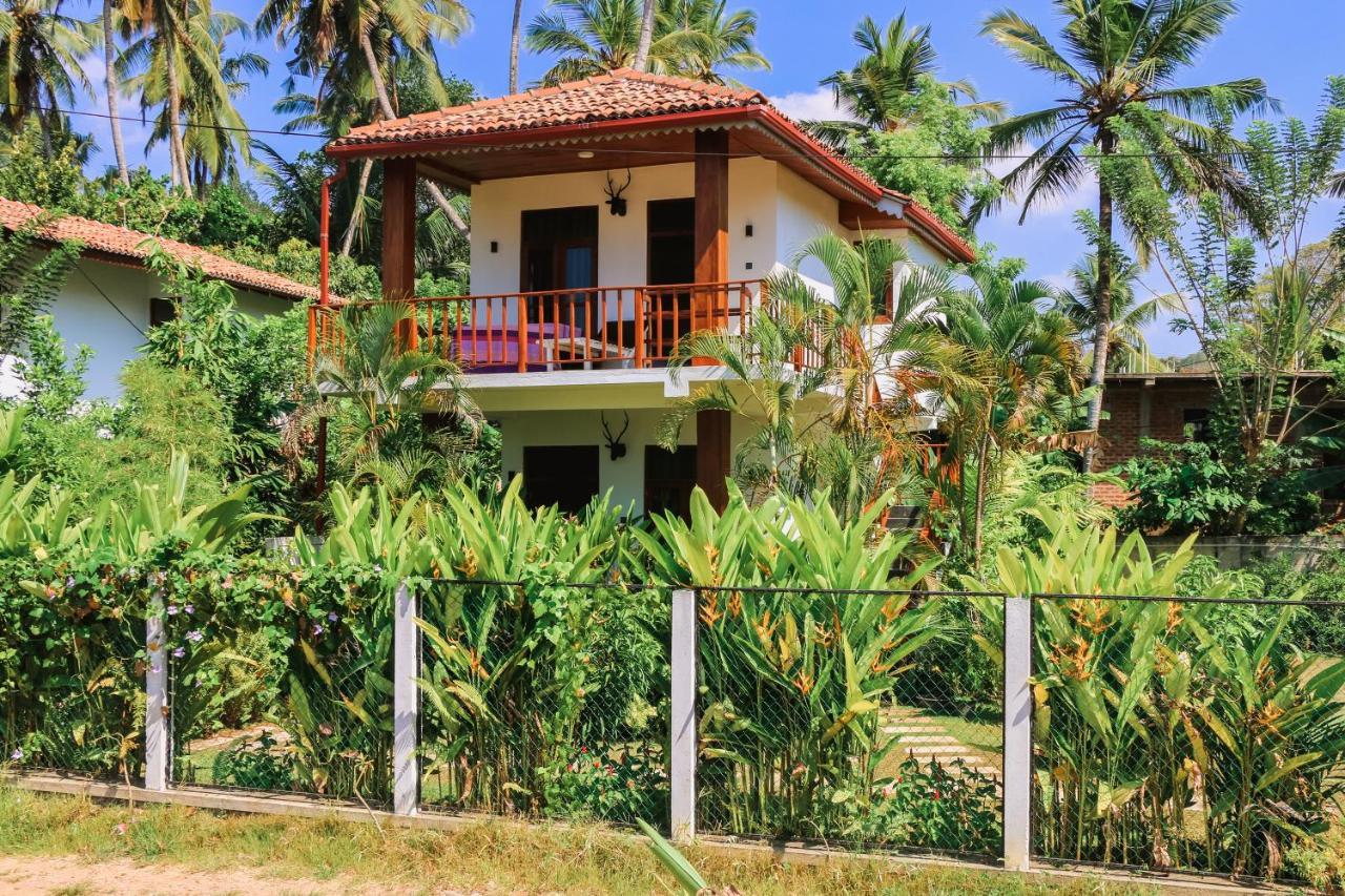 Anb Surf View Hotel Tangalle Exterior photo